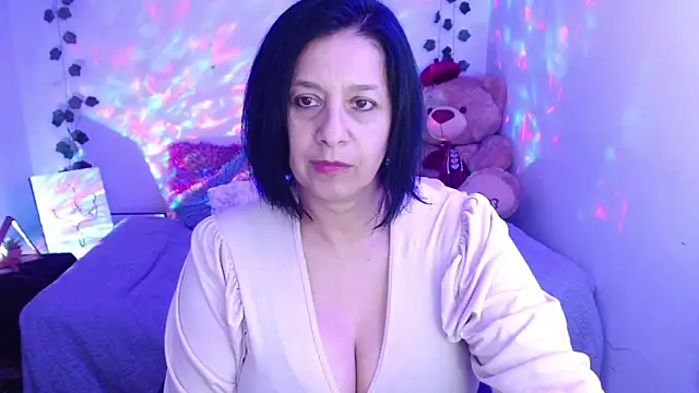 Snapshot of camilalatti chatting on September 27, 2025, 12:15 am camilalatti online show from September 27, 2025, 12:15 am