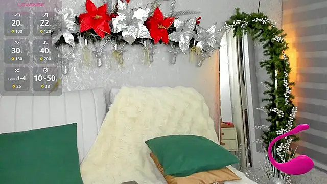 Snapshot of EmmaFerrary chatting on November 23, 2025, 11:48 pm EmmaFerrary online show from November 23, 2025, 11:48 pm