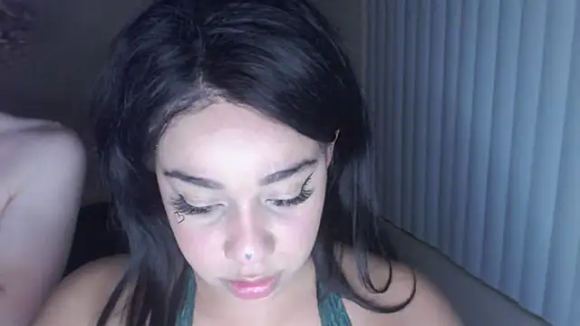 alexiajames99 online show from February 27, 2025, 6:50 am