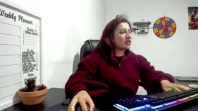 Snapshot of Scarlett_Sen chatting on December 13, 2024, 2:38 pm Scarlett Sen online show from December 13, 2024, 2:38 pm