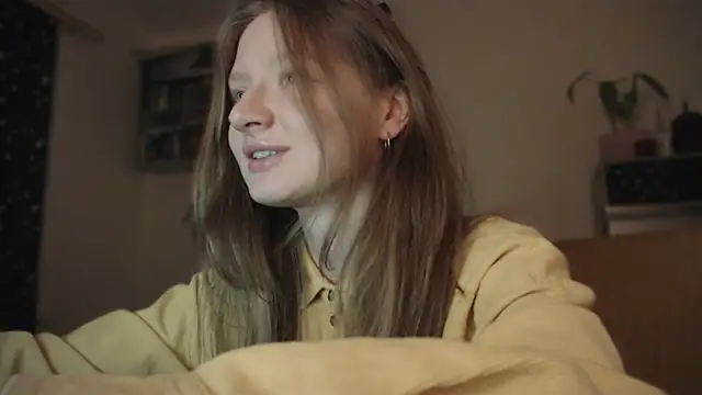 Snapshot of mollytuck chatting on January 5, 2025, 4:16 pm mollytuck online show from January 5, 2025, 4:16 pm