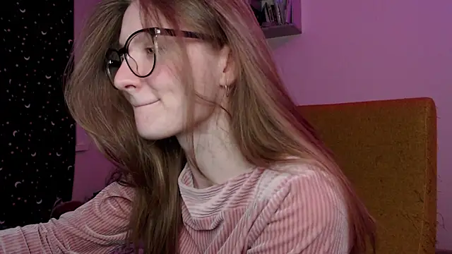 Snapshot of mollytuck chatting on February 23, 2025, 2:14 pm mollytuck online show from February 23, 2025, 2:14 pm