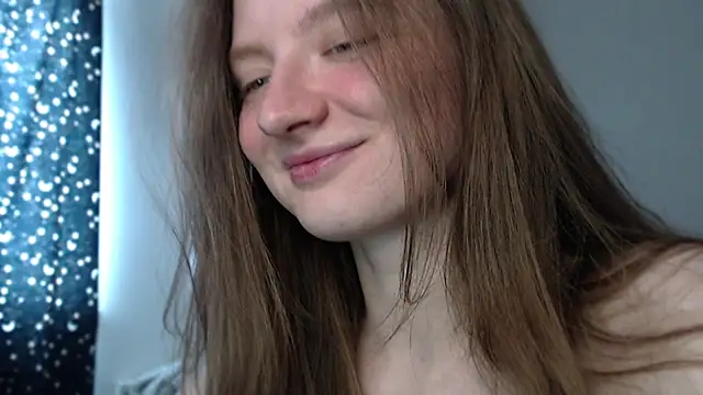 Snapshot of mollytuck chatting on March 2, 2025, 9:31 am mollytuck online show from March 2, 2025, 9:31 am