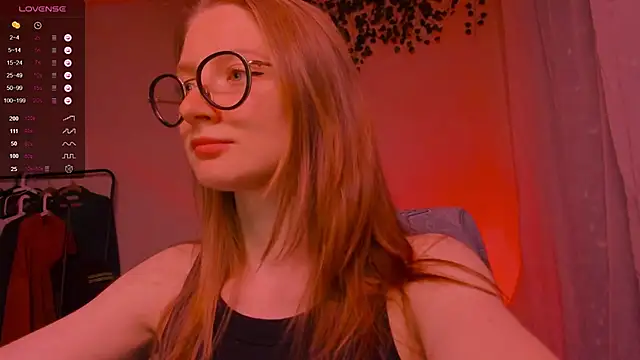 Snapshot of mollytuck chatting on October 17, 2025, 3:14 pm mollytuck online show from October 17, 2025, 3:14 pm