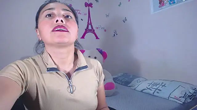 hanna girl21 online show from June 11, 2026, 1:16 am