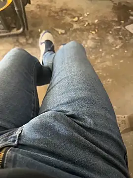 MAHKE12 online show from November 21, 2025, 9:19 am