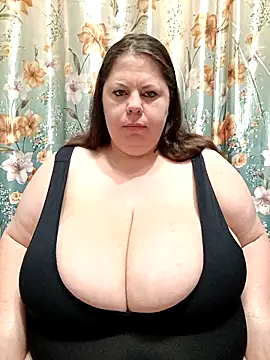 Snapshot of Ginabig chatting on April 7, 2026, 2:56 am Ginabig online show from April 7, 2026, 2:56 am