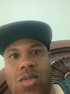 Snapshot of Iced_cloudz chatting on January 14, 2026, 3:39 pm Iced cloudz online show from January 14, 2026, 3:39 pm