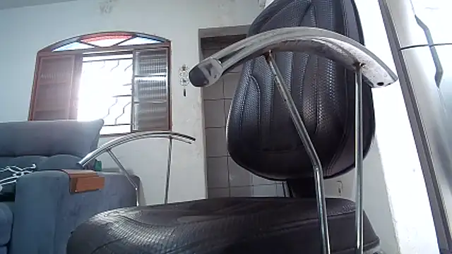 Snapshot of CherrylBee2022 chatting on December 22, 2025, 5:43 pm CherrylBee2022 online show from December 22, 2025, 5:43 pm