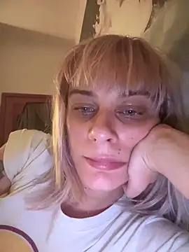 Snapshot of MarikaWild93 chatting on December 5, 2024, 10:23 pm MarikaWild93 online show from December 5, 2024, 10:23 pm