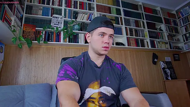 Snapshot of Arilas_ chatting on September 27, 2025, 6:29 am Arilas online show from September 27, 2025, 6:29 am