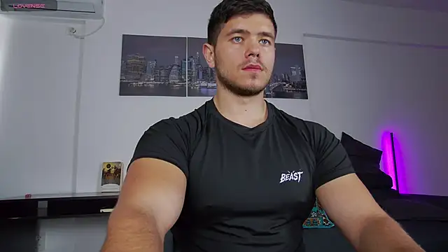 Snapshot of Arilas_ chatting on November 6, 2025, 7:20 am Arilas online show from November 6, 2025, 7:20 am