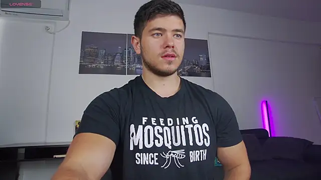 Snapshot of Arilas_ chatting on November 9, 2025, 7:28 am Arilas online show from November 9, 2025, 7:28 am