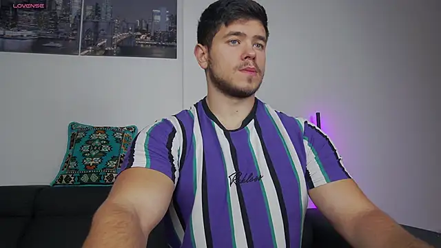 Snapshot of Arilas_ chatting on November 16, 2025, 8:09 am Arilas online show from November 16, 2025, 8:09 am