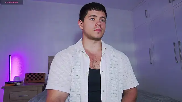 Snapshot of Arilas_ chatting on February 19, 2026, 12:01 pm Arilas online show from February 19, 2026, 12:01 pm