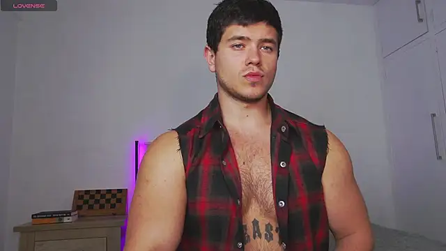 Snapshot of Arilas_ chatting on March 5, 2026, 2:46 pm Arilas online show from March 5, 2026, 2:46 pm