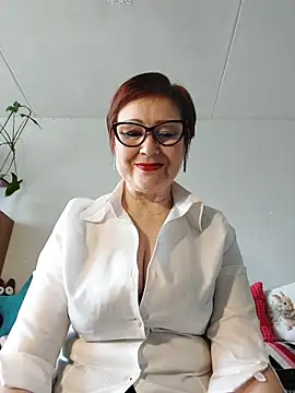 Snapshot of Fire_Night chatting on April 20, 2026, 8:06 am Fire Night online show from April 20, 2026, 8:06 am