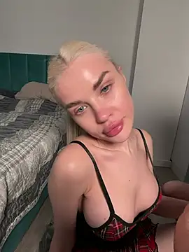 Bad Hot Teacher online show from April 6, 2026, 9:05 pm