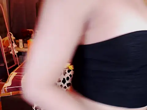 UnMarriedwifeTSX online show from October 24, 2025, 12:08 am