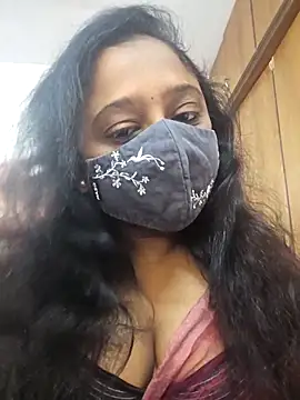 sexynayan23 online show from November 4, 2025, 4:44 am