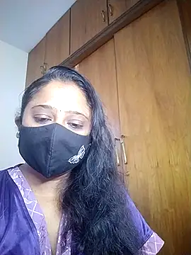 sexynayan23 online show from December 1, 2025, 4:39 am