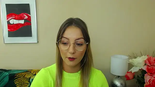 Snapshot of NatalieSexy chatting on December 4, 2024, 11:41 am NatalieSexy online show from December 4, 2024, 11:41 am