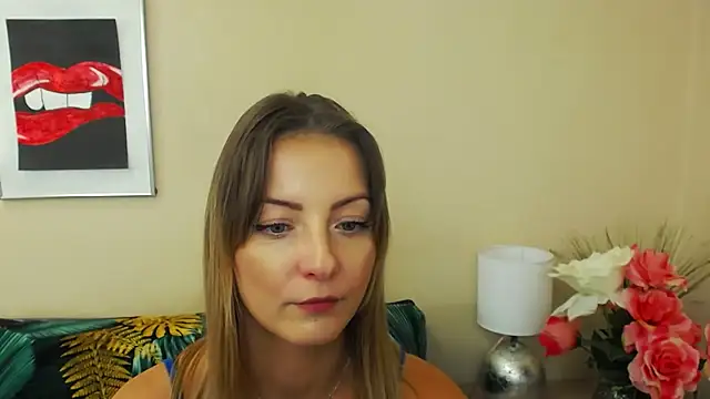 Snapshot of NatalieSexy chatting on December 13, 2024, 10:19 am NatalieSexy online show from December 13, 2024, 10:19 am