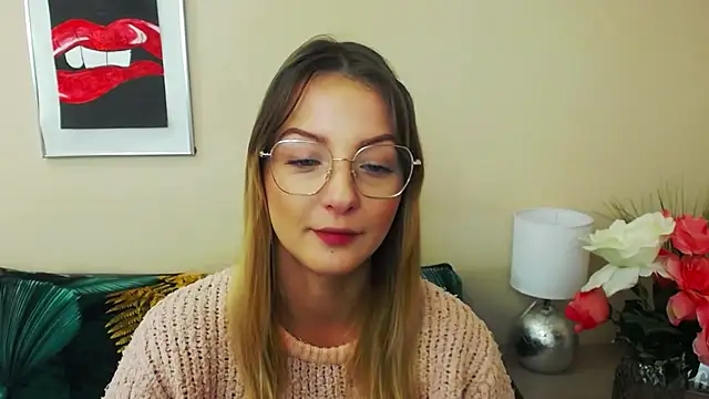 Snapshot of NatalieSexy chatting on December 16, 2024, 7:15 am NatalieSexy online show from December 16, 2024, 7:15 am