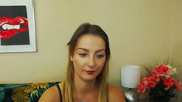 Snapshot of NatalieSexy chatting on January 2, 2025, 1:19 pm NatalieSexy online show from January 2, 2025, 1:19 pm