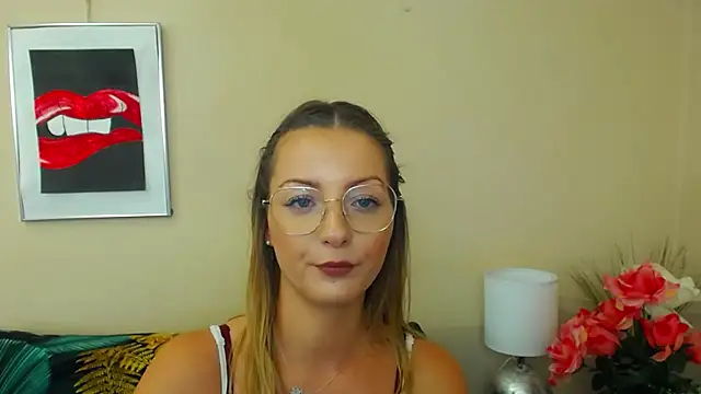 Snapshot of NatalieSexy chatting on January 3, 2025, 10:31 am NatalieSexy online show from January 3, 2025, 10:31 am