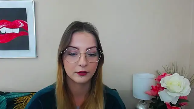 Snapshot of NatalieSexy chatting on February 3, 2025, 7:18 am NatalieSexy online show from February 3, 2025, 7:18 am