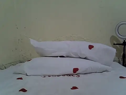 Diana1996k online show from October 3, 2025, 2:03 pm