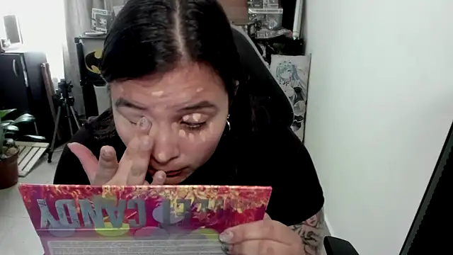 Snapshot of aika-dreams chatting on March 18, 2026, 1:36 pm aika-dreams online show from March 18, 2026, 1:36 pm