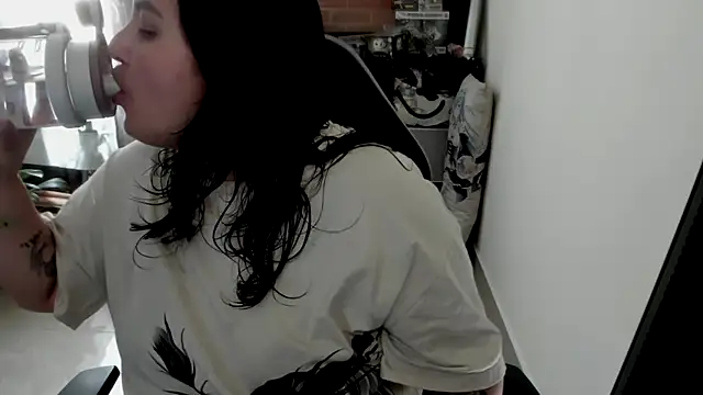 Snapshot of aika-dreams chatting on April 9, 2026, 1:38 pm aika-dreams online show from April 9, 2026, 1:38 pm