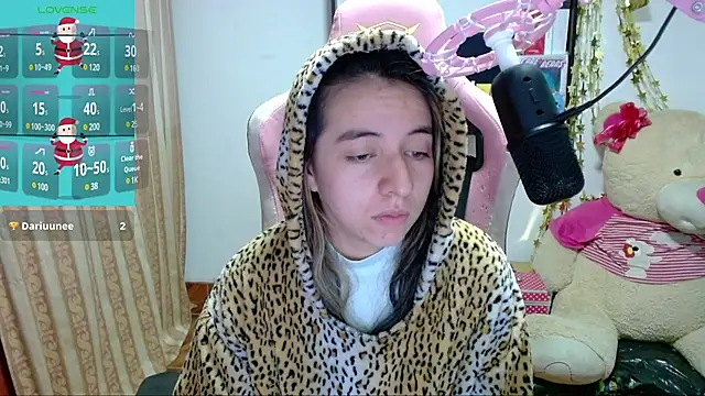 Maggie Fox3 online show from January 1, 2025, 1:26 am