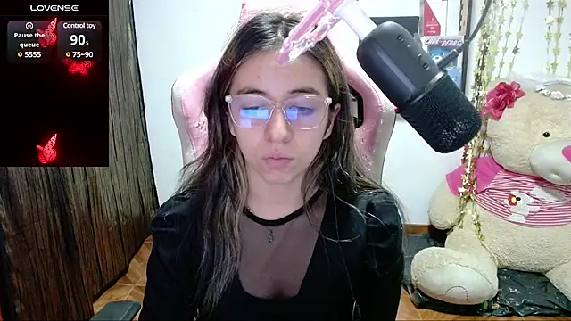 Maggie Fox3 online show from February 17, 2025, 1:36 am