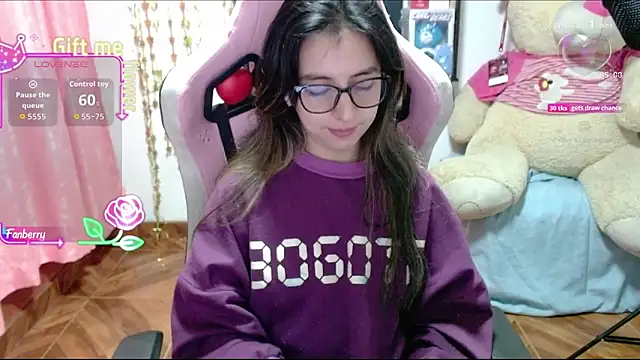 Maggie Fox3 online show from November 7, 2025, 12:43 am