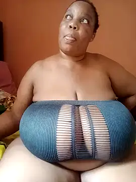 Snapshot of Lovelyboobs01 chatting on January 11, 2025, 2:15 pm Lovelyboobs01 online show from January 11, 2025, 2:15 pm