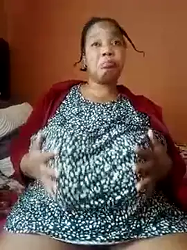 Snapshot of Lovelyboobs01 chatting on February 18, 2025, 8:49 am Lovelyboobs01 online show from February 18, 2025, 8:49 am
