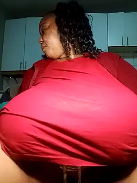 Snapshot of Lovelyboobs01 chatting on March 16, 2025, 9:37 pm Lovelyboobs01 online show from March 16, 2025, 9:37 pm