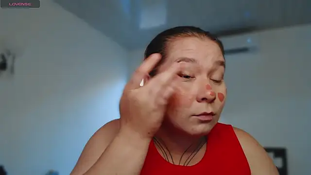 Snapshot of Enotika chatting on November 28, 2025, 9:17 pm Enotika online show from November 28, 2025, 9:17 pm