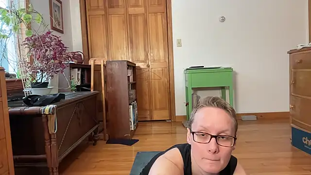 LeahWilde online show from February 16, 2025, 3:38 pm