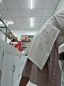 Snapshot of HinaLovely chatting on February 14, 2026, 9:06 am HinaLovely online show from February 14, 2026, 9:06 am