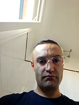 Snapshot of enricso chatting on October 13, 2025, 8:25 am enricso online show from October 13, 2025, 8:25 am