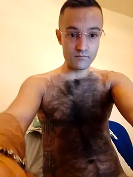 Snapshot of enricso chatting on October 15, 2025, 10:37 am enricso online show from October 15, 2025, 10:37 am