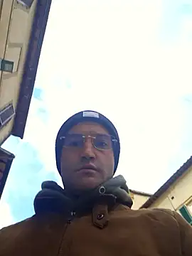 Snapshot of enricso chatting on February 1, 2026, 2:15 pm enricso online show from February 1, 2026, 2:15 pm