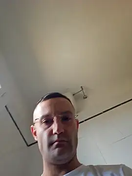 Snapshot of enricso chatting on April 3, 2026, 1:20 pm enricso online show from April 3, 2026, 1:20 pm