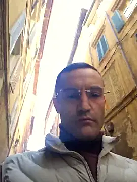 Snapshot of enricso chatting on April 10, 2026, 12:43 pm enricso online show from April 10, 2026, 12:43 pm