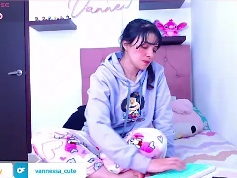 Vannessa  Shy online show from October 23, 2025, 1:27 am