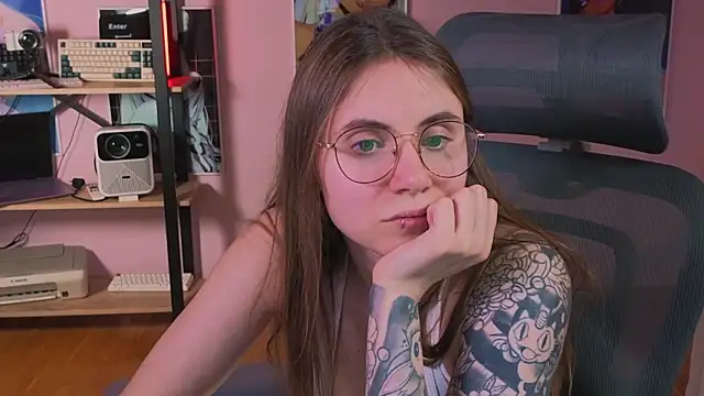 Snapshot of _AnnaStark_ chatting on March 7, 2026, 8:17 pm AnnaStark online show from March 7, 2026, 8:17 pm